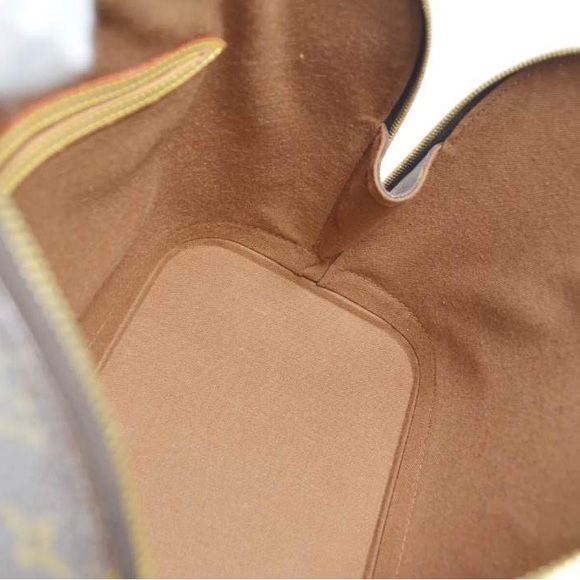 Beautiful Authentic Louis Vuitton Alma Monogram Handbag - Picture 7 of 9